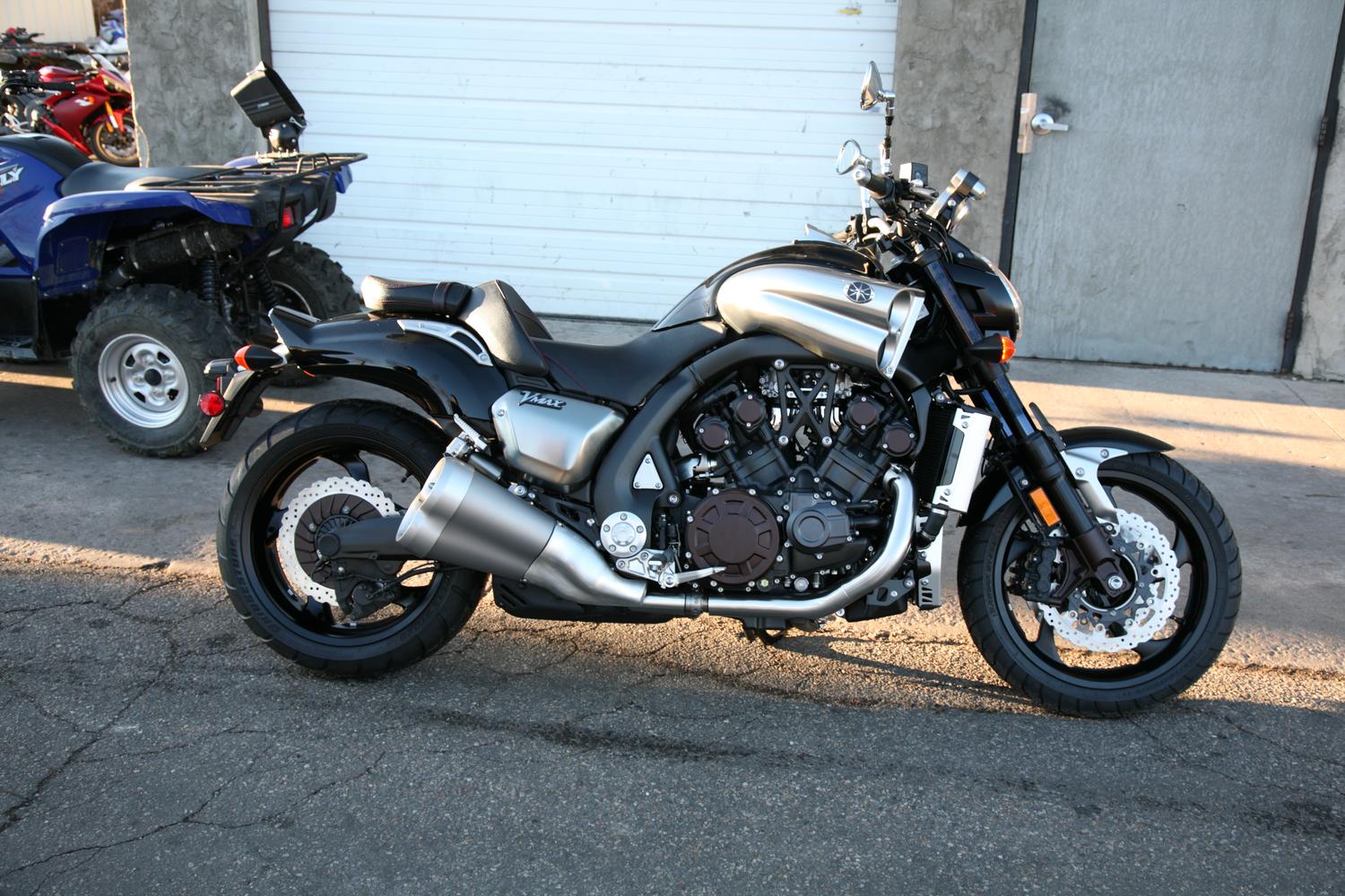 Lvlhead's Vmax - 1985 Yamaha Vmax