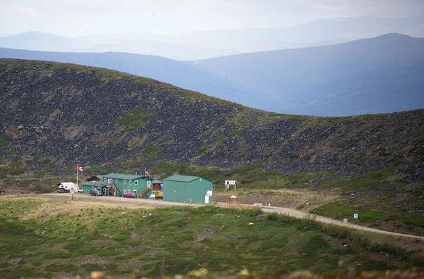 The little USA - Canada border compound