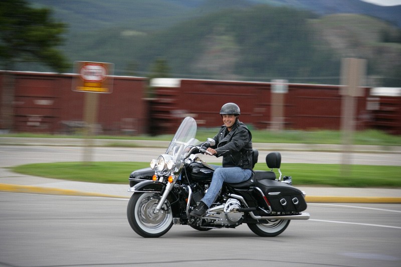 Here is that sidecar rig in operation