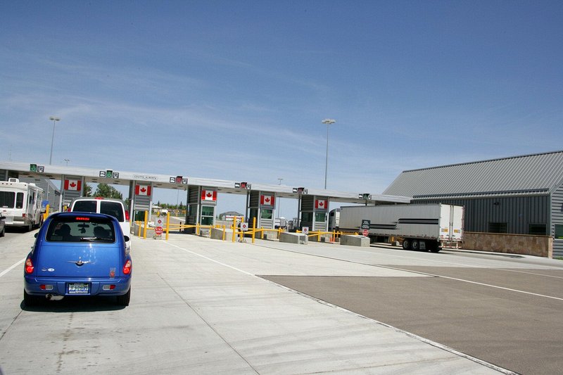 The border had very light traffic.  Having a Passport, while not required yet, made the procedure a whole lot quicker.