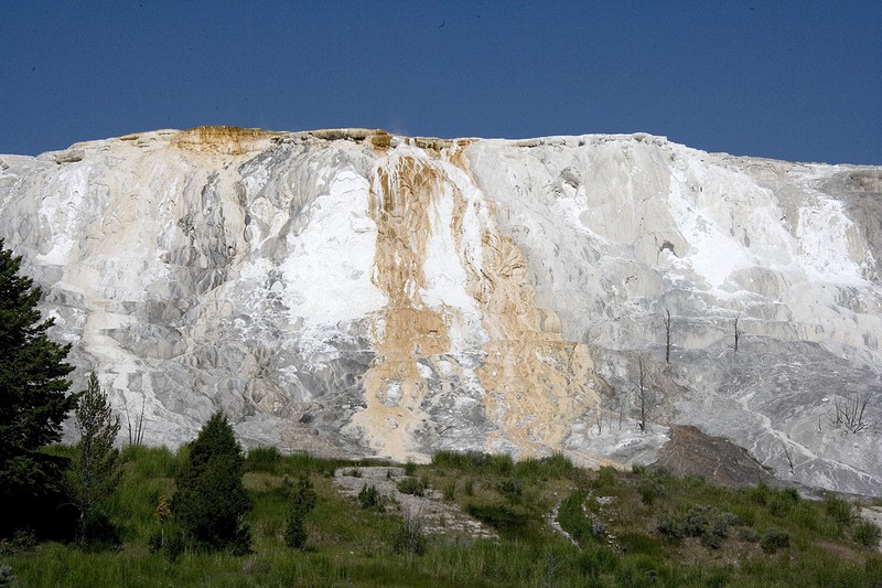 The staining from minerals at Mammoth ot Springs