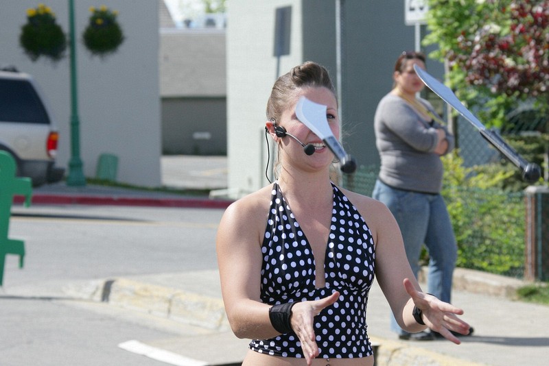 A knife juggler entertained.