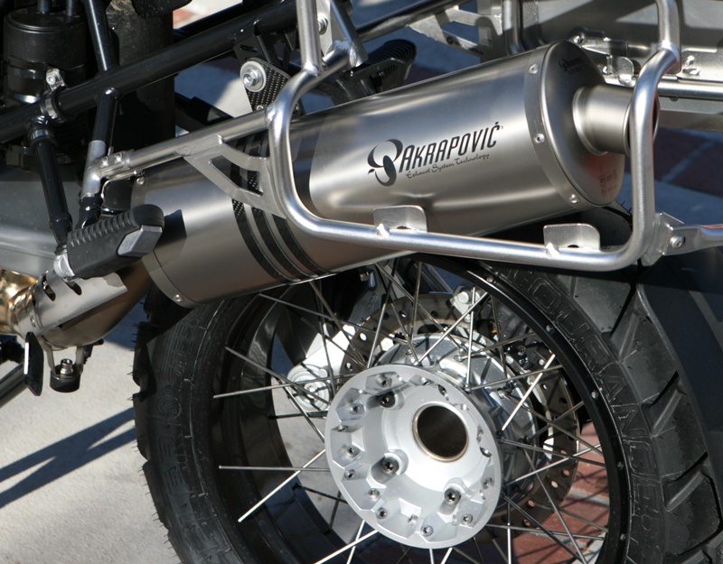 Acropovic exhaust